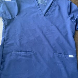 Figs Casma 3 pick scrub top